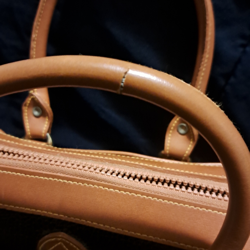 2 Vintage Dooney & Bourke Purses - Picture 11 of 16